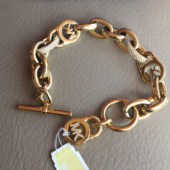 Michael Kors Jewelry - Gorgeous chain bracelet